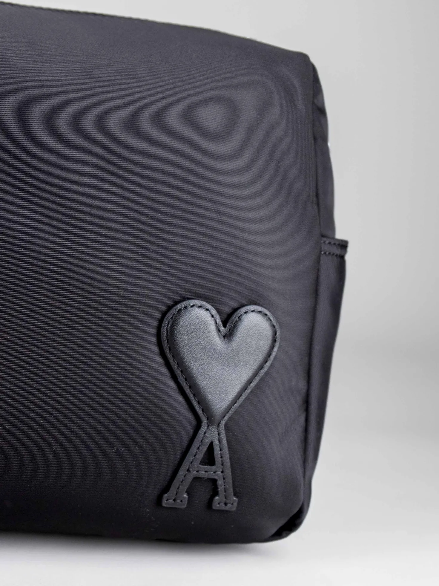 AMI Paris Tas Zwart LL706 Nylon