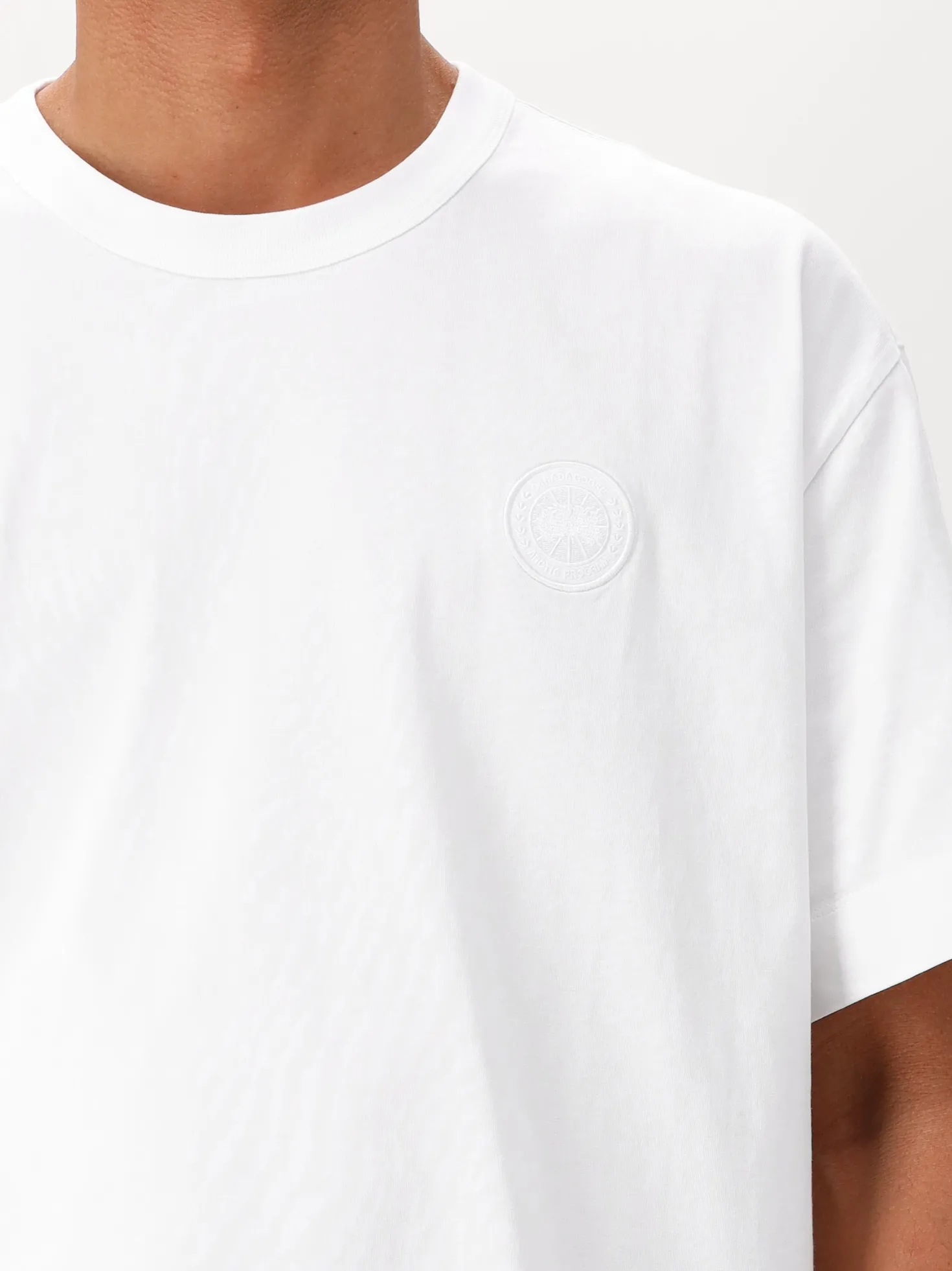 Canada Goose T-shirt Wit Gladstone Embroidered Disc White