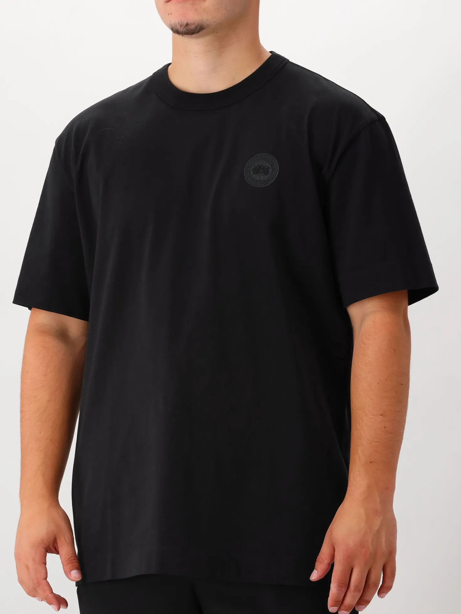 Canada Goose T-shirt Zwart Gladstone Embroidered Disc Noir