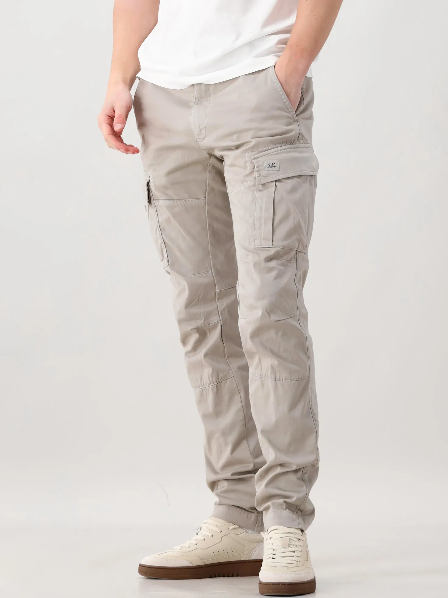 CP Company Broek Grijs Stretch Sateen Ergonomic Cargo Pants