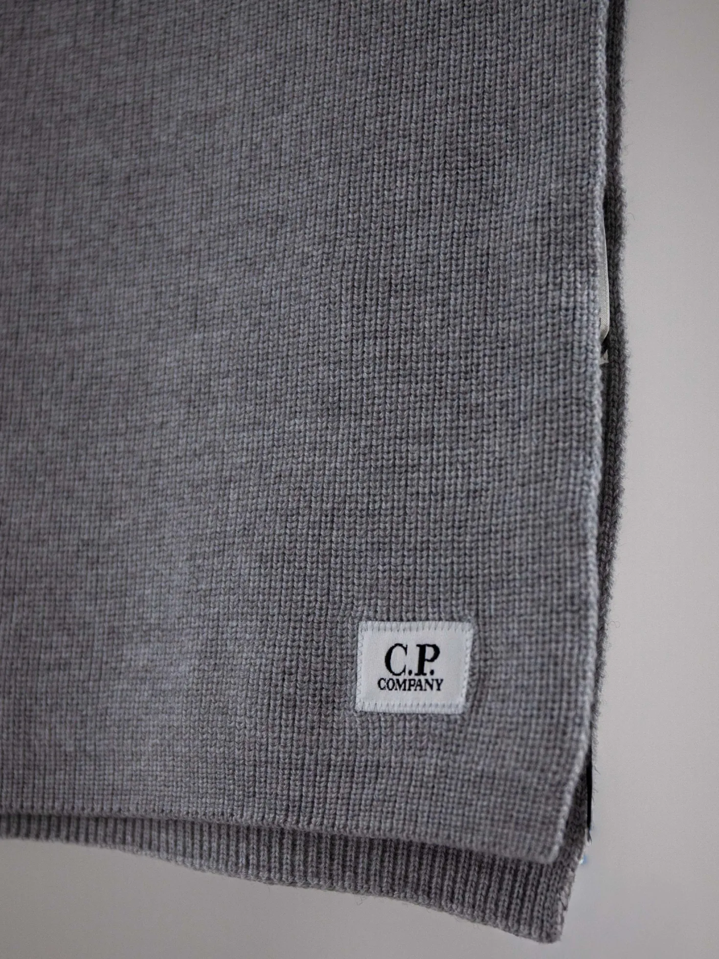 C.P. Company Sjaal Grijs Extrafine Merino Wool
