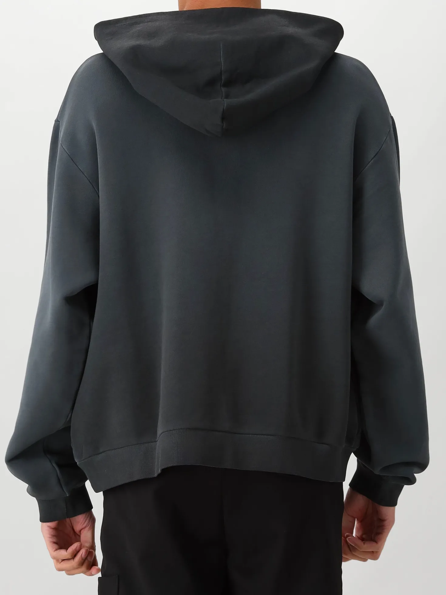Flâneur Hoodie Zwart Listening