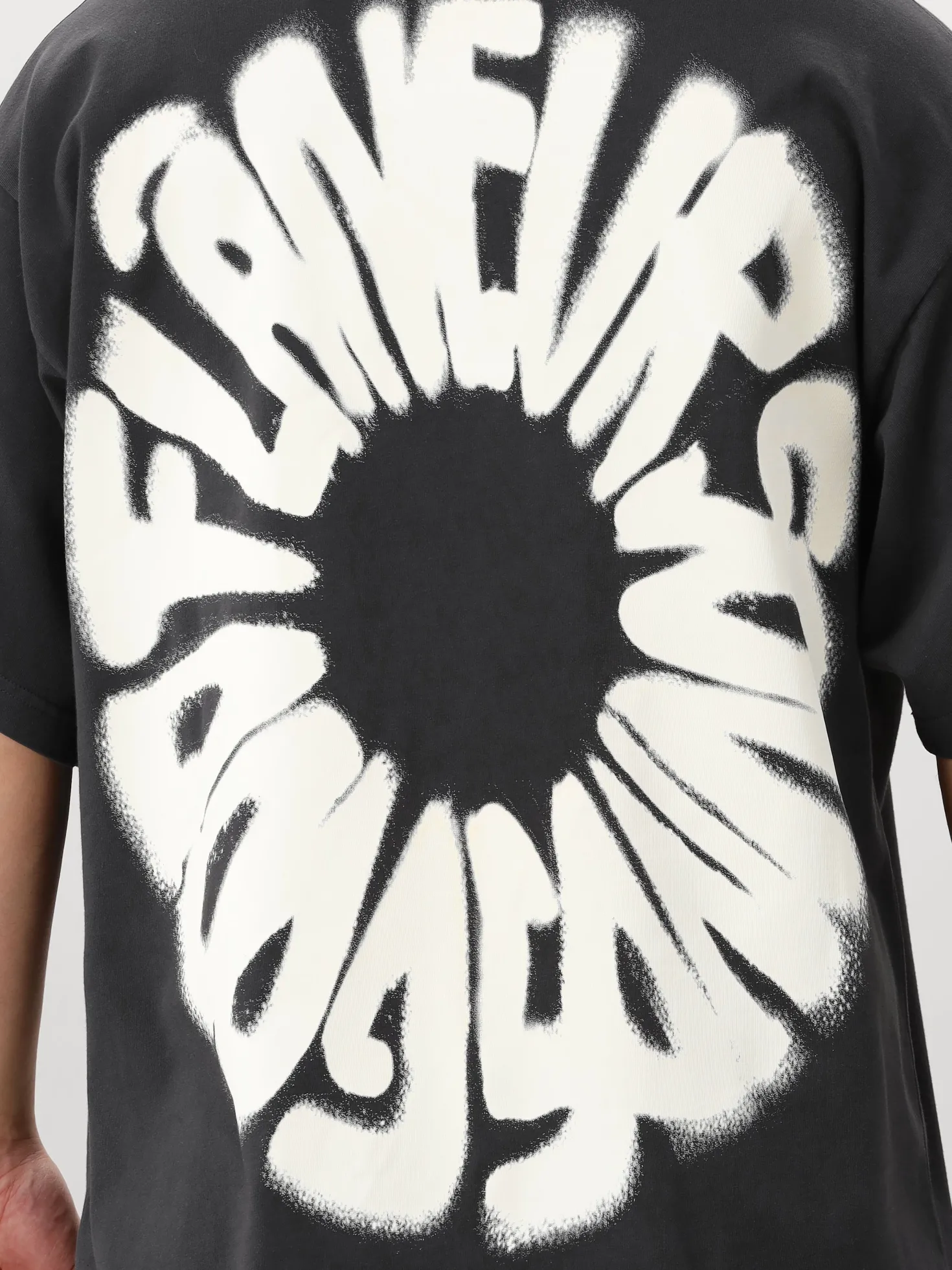 Flâneur T-shirt Zwart Sounds Good Washed