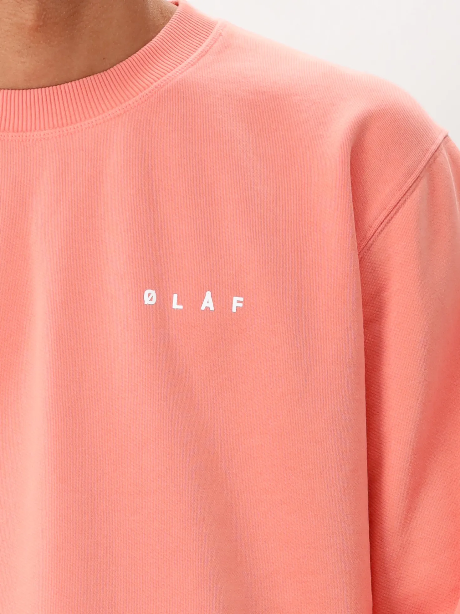 Ølaf Sweater Roze Brushstroke Face