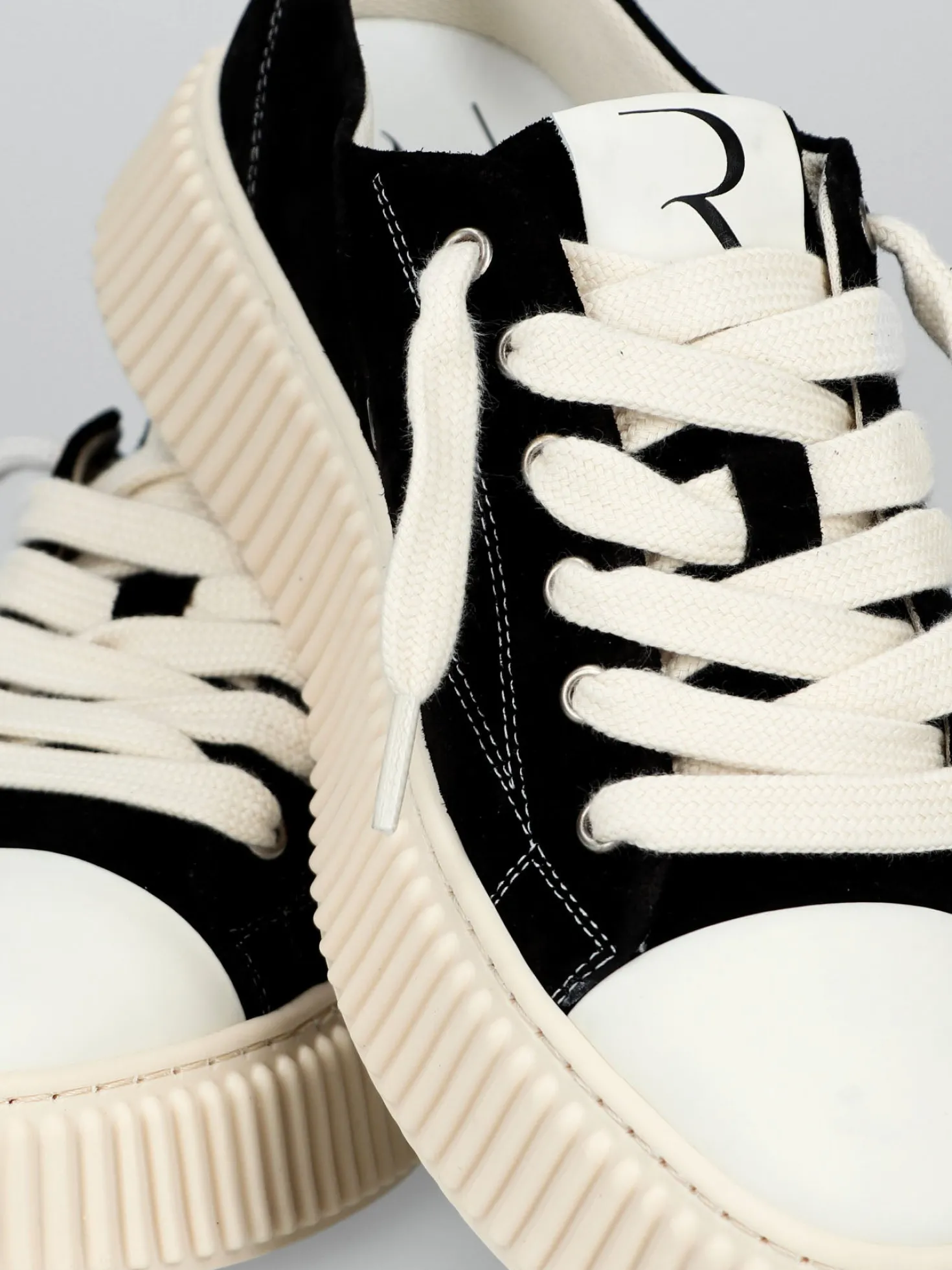 Rhun Sneakers Zwart 2020 Treble Black Suede